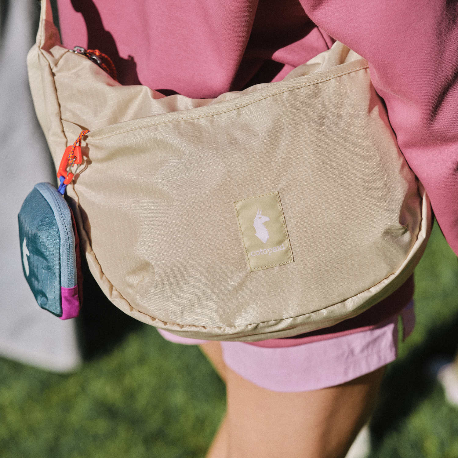 Trozo 8L Shoulder Bag - Cada D??a - Image 64